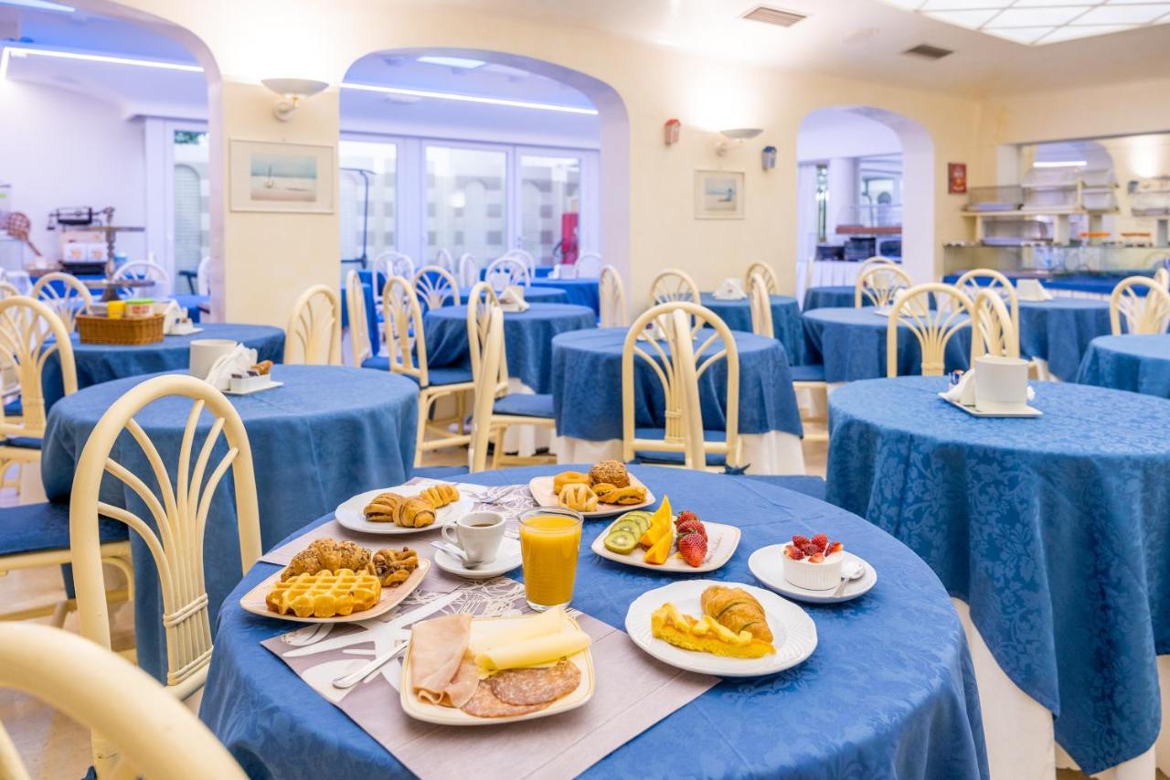 Hotel Diamond Riccione Luaran gambar